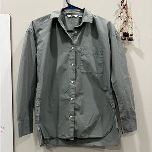 Uniqlo Teal Button Down Shirt Lightweight Cotton Blend